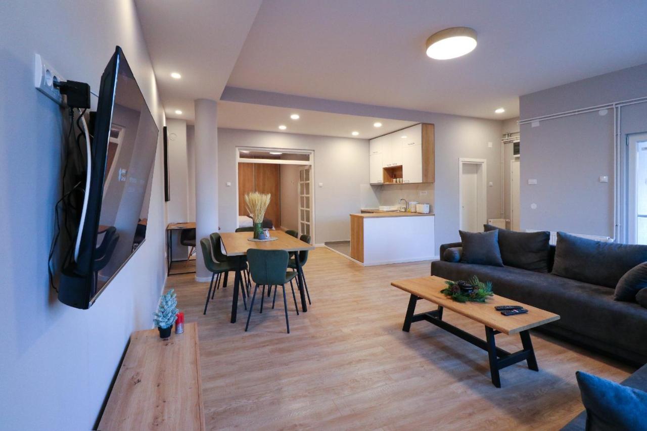 Heart Of Nis Lux Apartment Luaran gambar