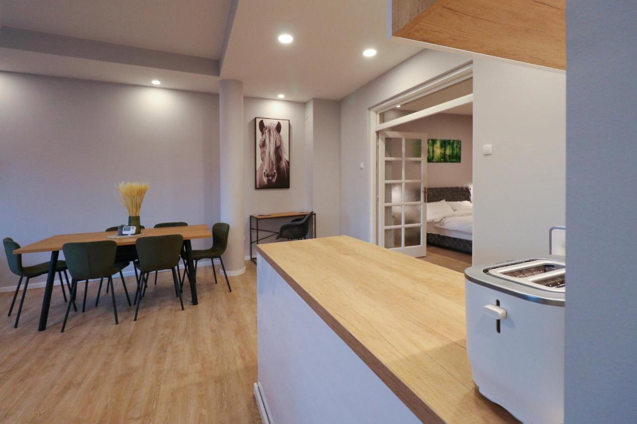 Heart Of Nis Lux Apartment Luaran gambar