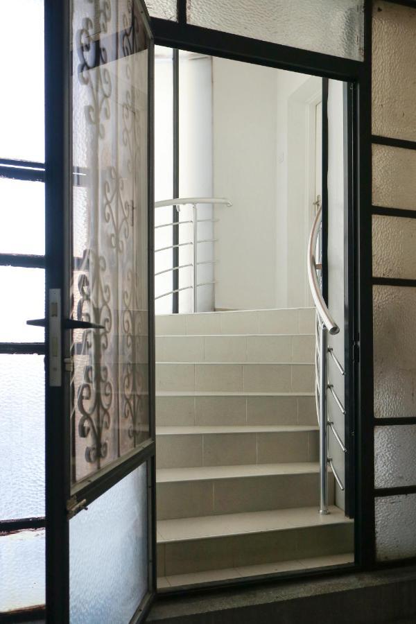 Heart Of Nis Lux Apartment Luaran gambar