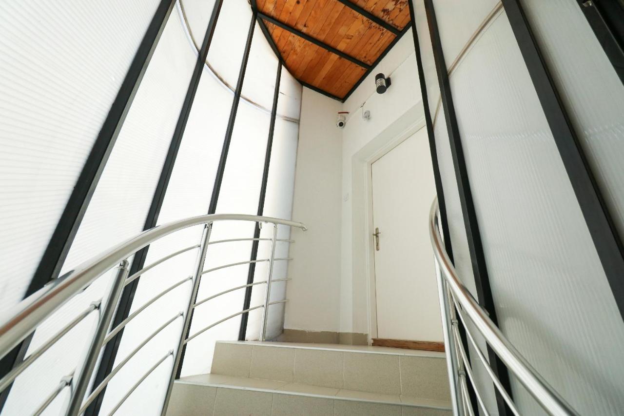 Heart Of Nis Lux Apartment Luaran gambar