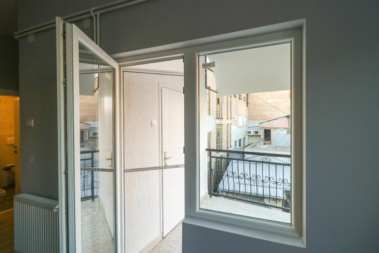 Heart Of Nis Lux Apartment Luaran gambar